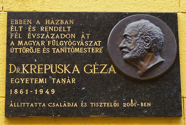 Krepuska Géza emléktáblája Józsefvárosban