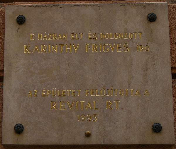 Karinthy Frigyes emléktáblája a Józsefvárosban